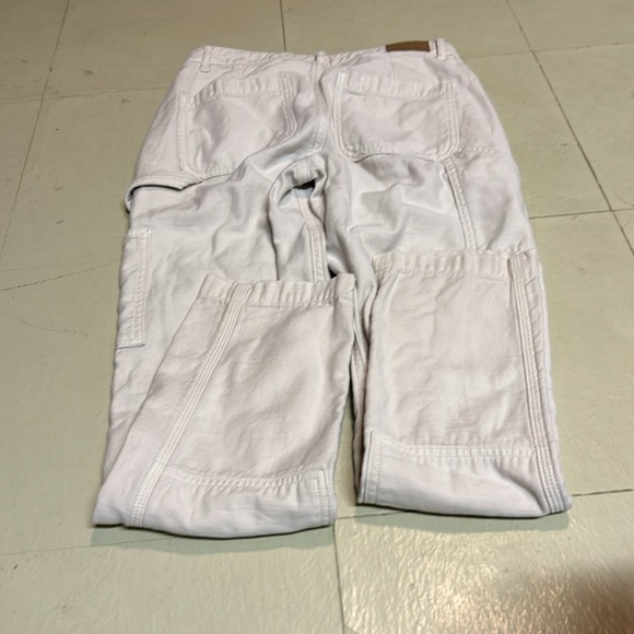 American eagle cream 90’s straight pant barely worn. Size 00 short. - Picture 3 of 4